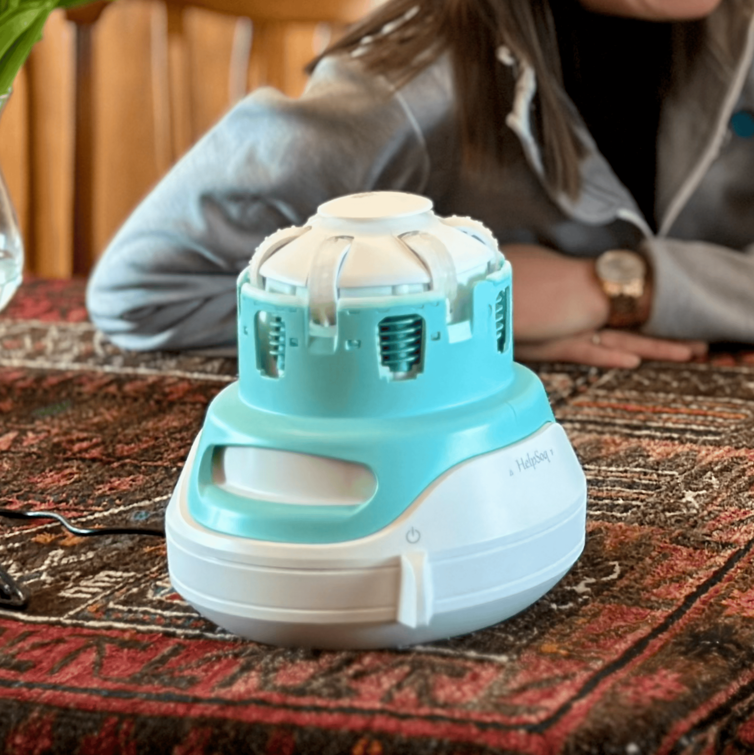 een helpsoq voor het aantrekken van compressiekousen zonder pijn