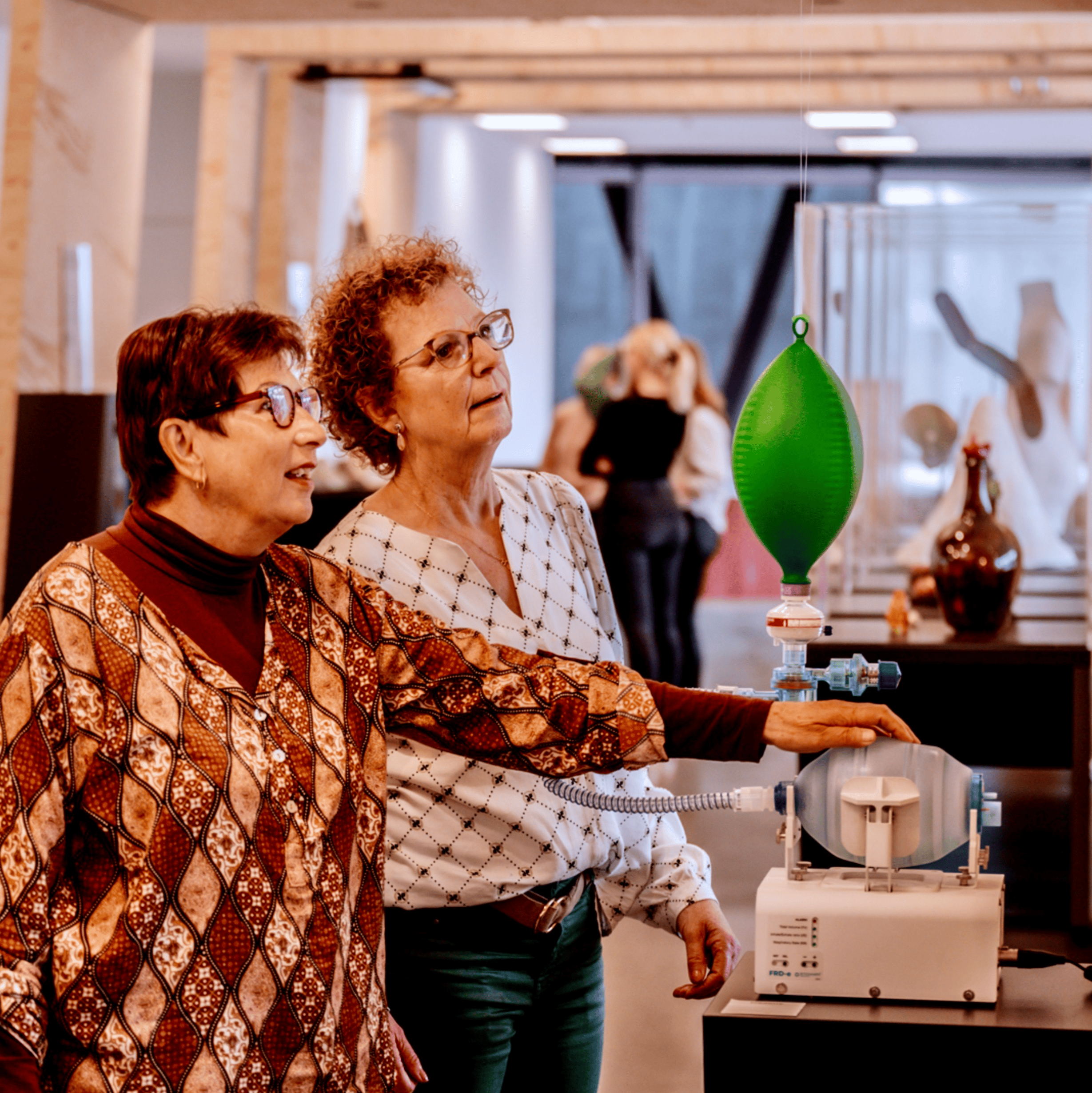 bezoekers innovatie galerij kerkrade