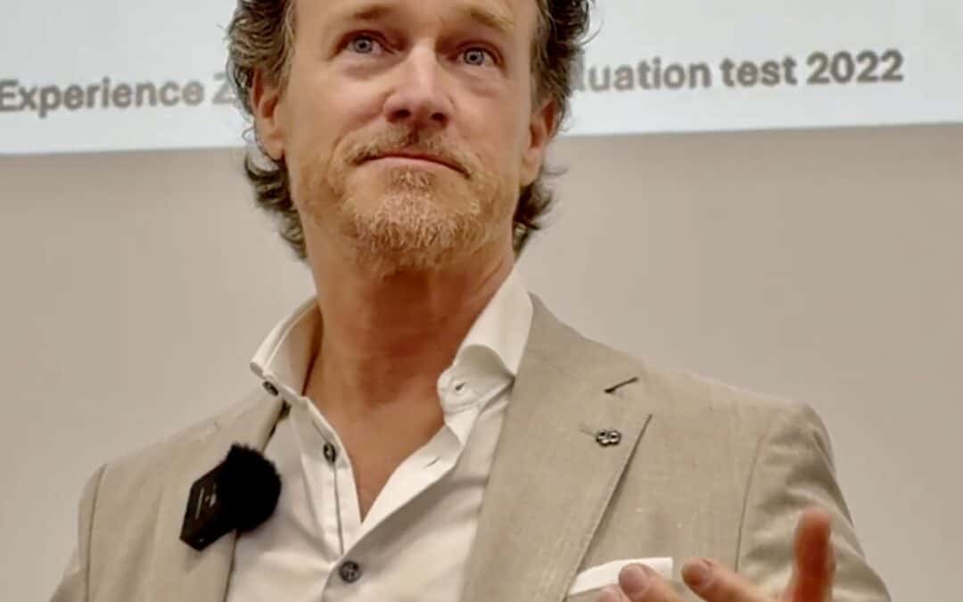rené zijderveld presenteert bedrijfs strategie helpsoq