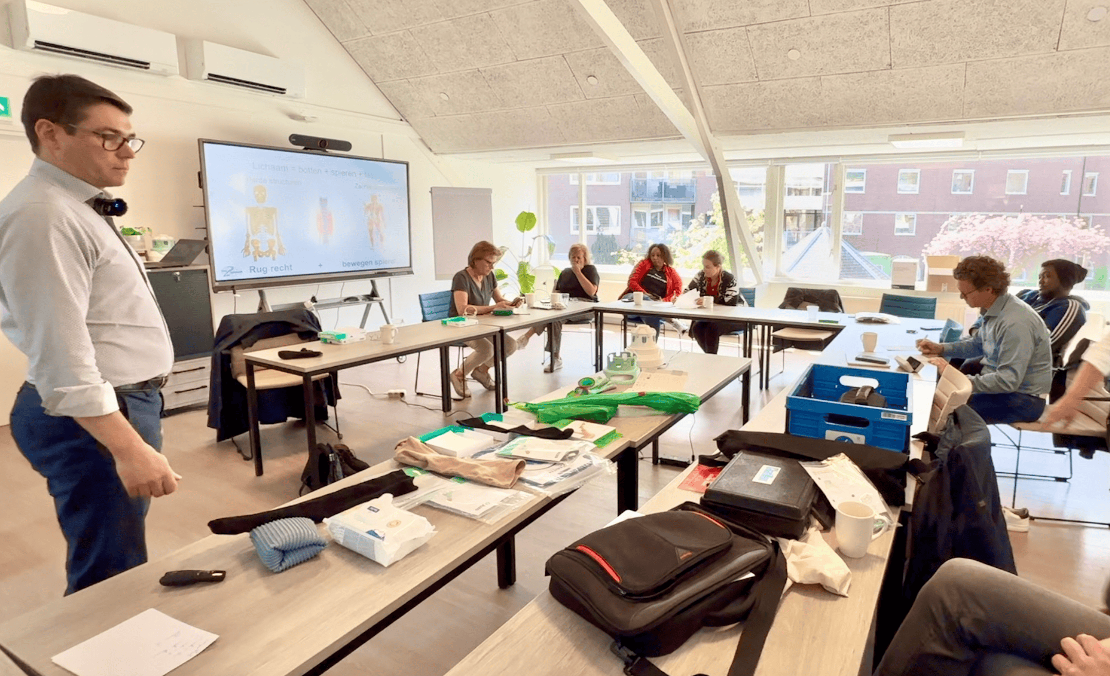 Lieven Maertens<br />
Zorgergonomie, Preventieadviseur ergonomie, Consultancy
