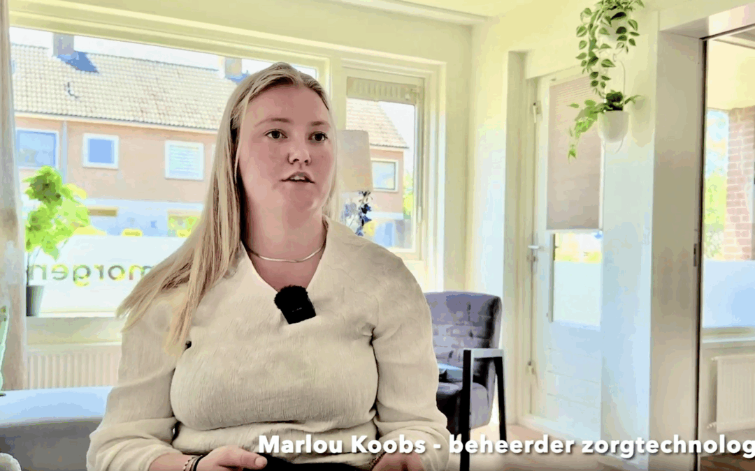 Marlou Koobs beheert de zorgtechnologie bij IJsselheem. Ze begeleidt de ingebruikname van de HelpSoq